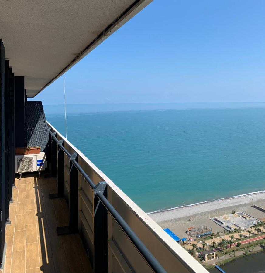 Black Sea Aparthotel Orbi City Batumi Esterno foto